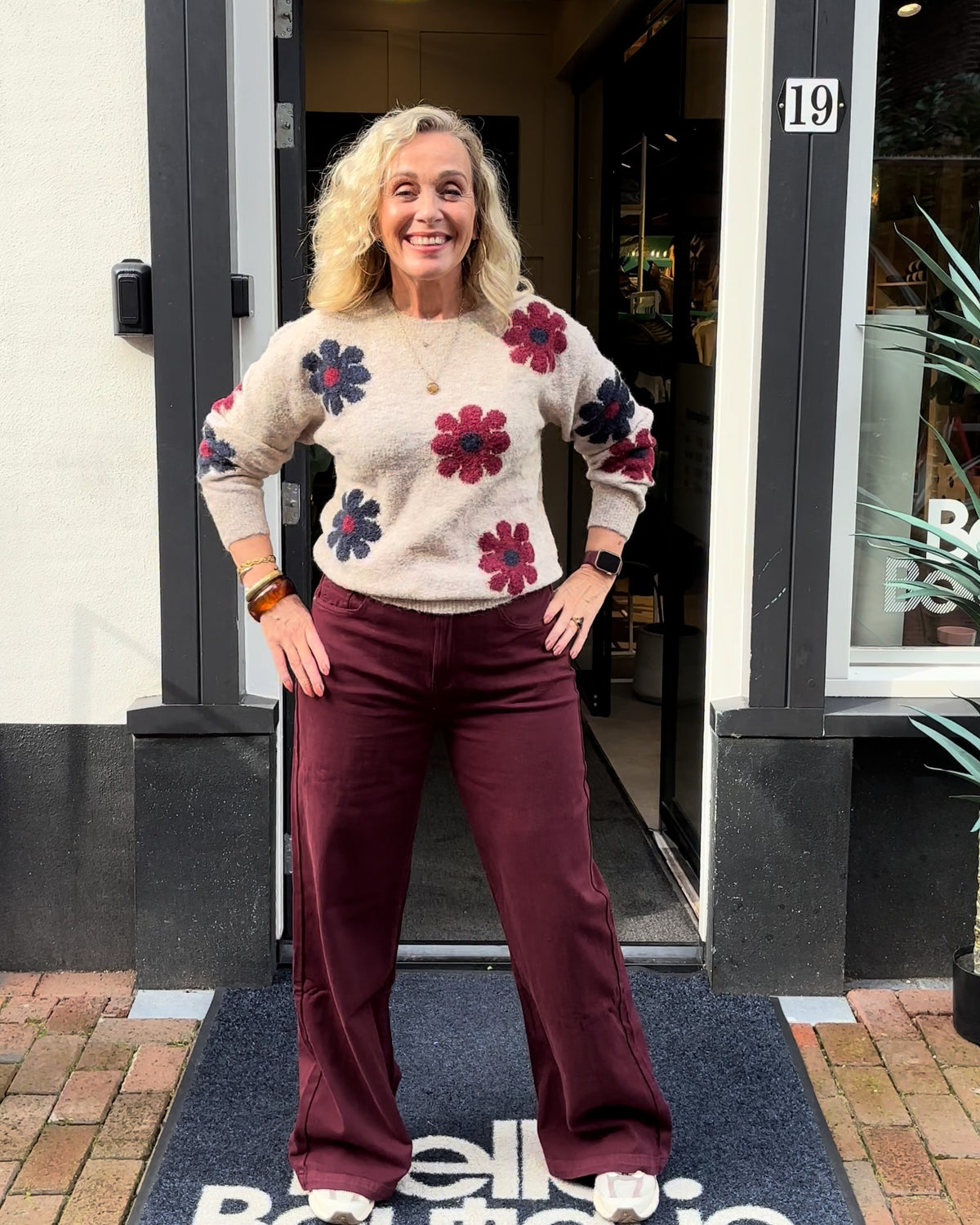 Simone's Look – Bloemen & bordeaux