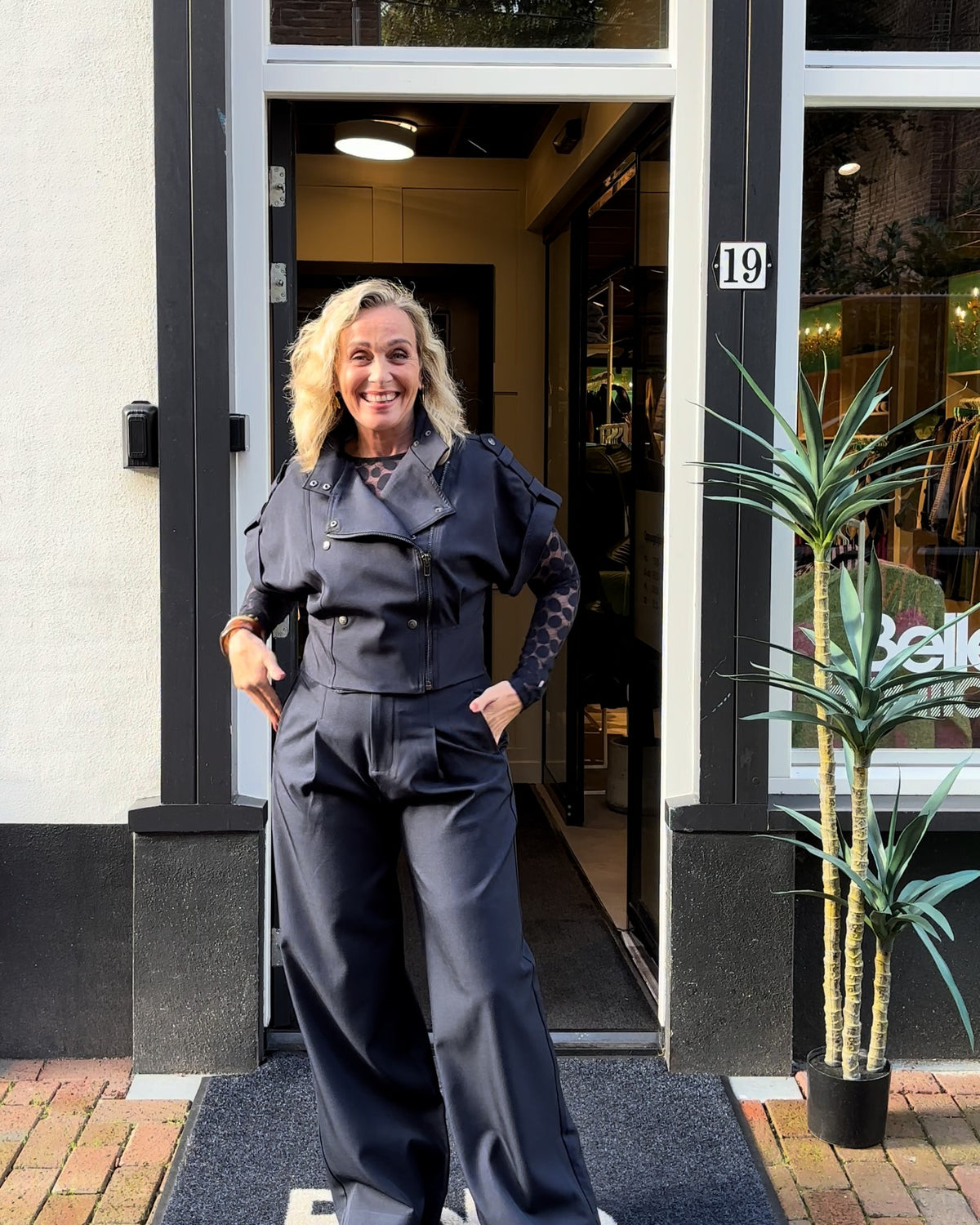 Simone's Look – Total look in navy