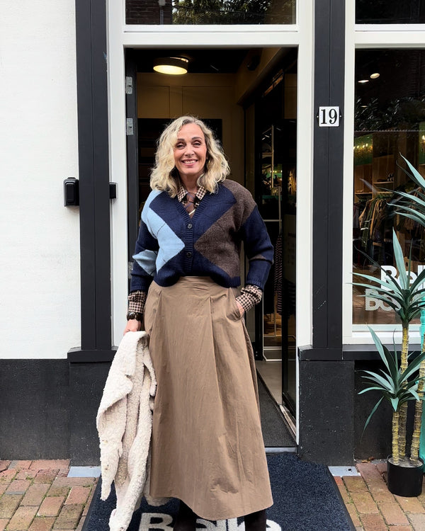 Simone's Look – Teddy, navy & camel