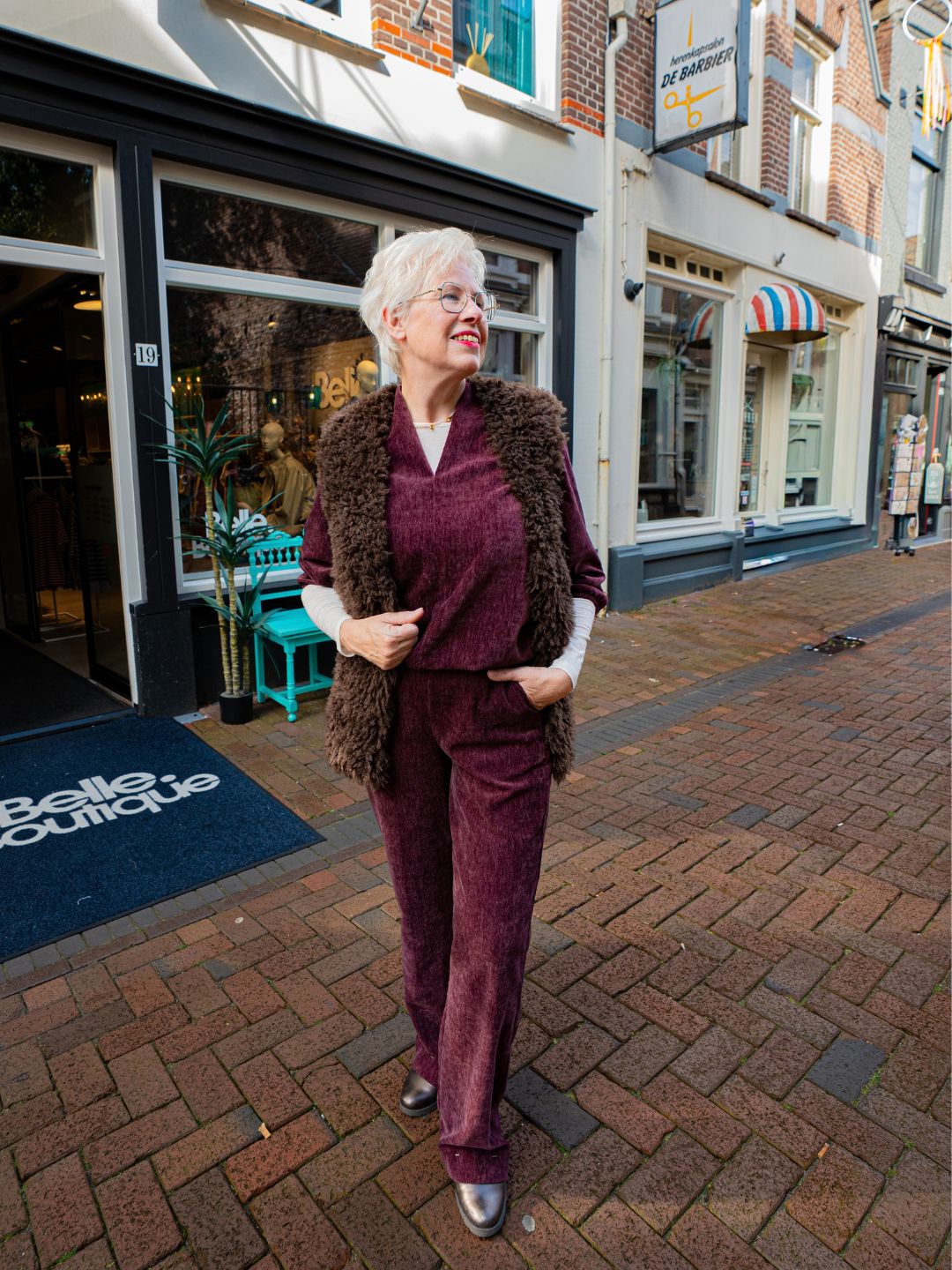 Outfit Bordeaux Geisha 